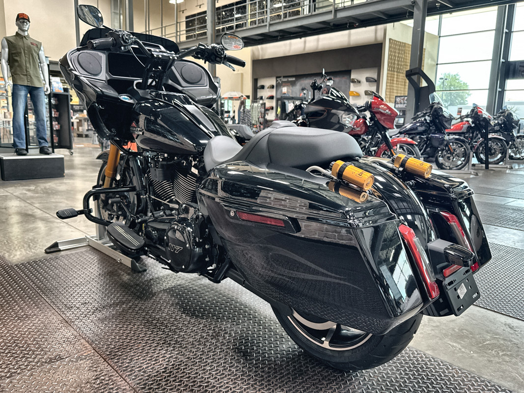 Road Glide®