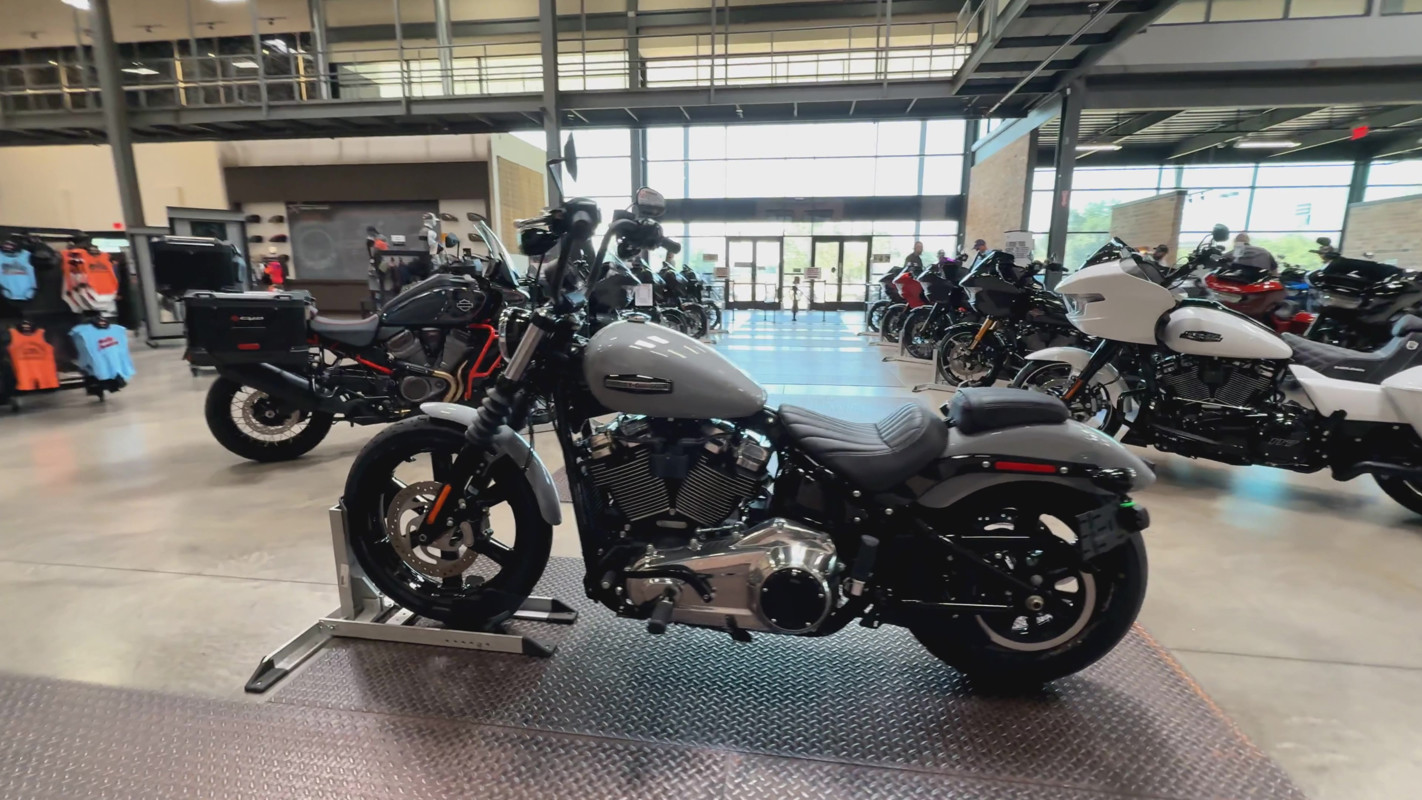 Street Bob®