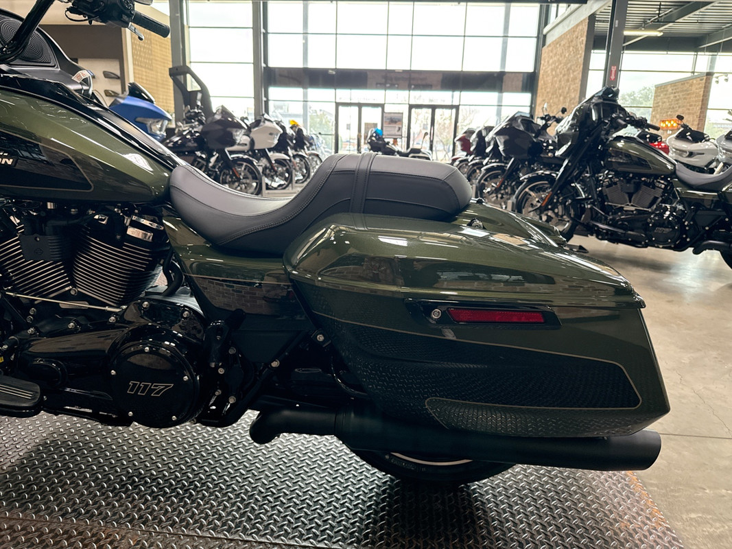 Road Glide®