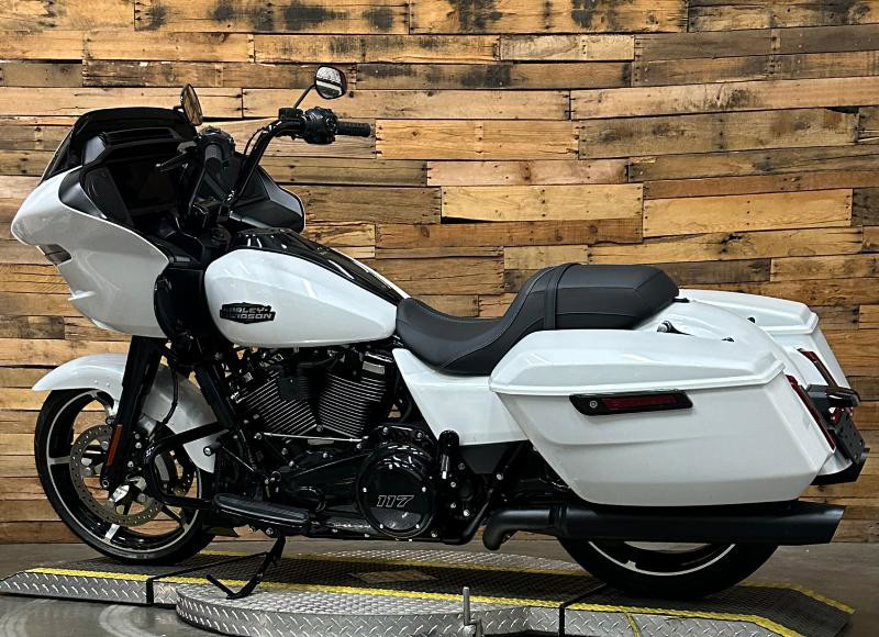 Road Glide®