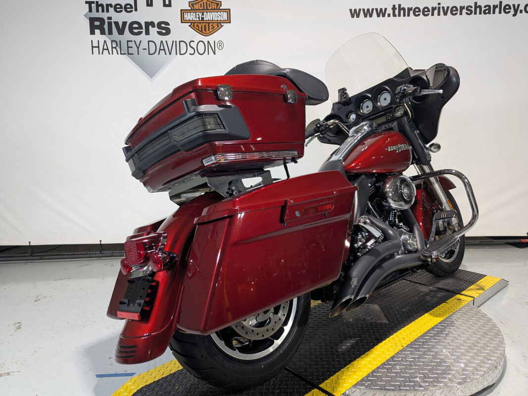 Street Glide®