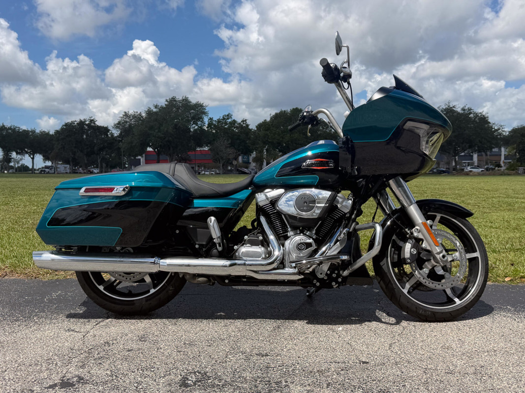 Road Glide®