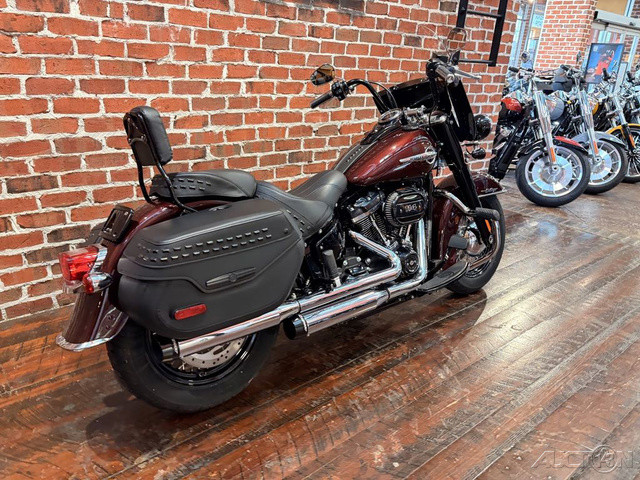 Softail® Heritage Classic 114
