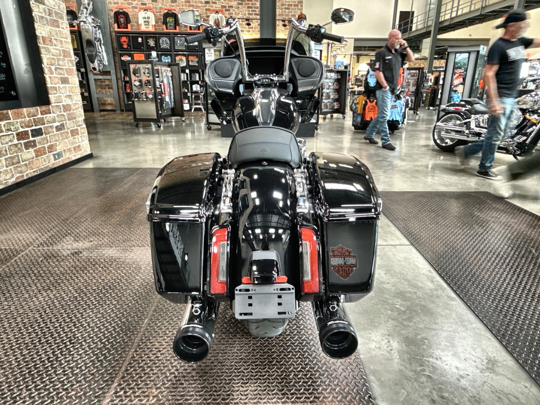 Road Glide®