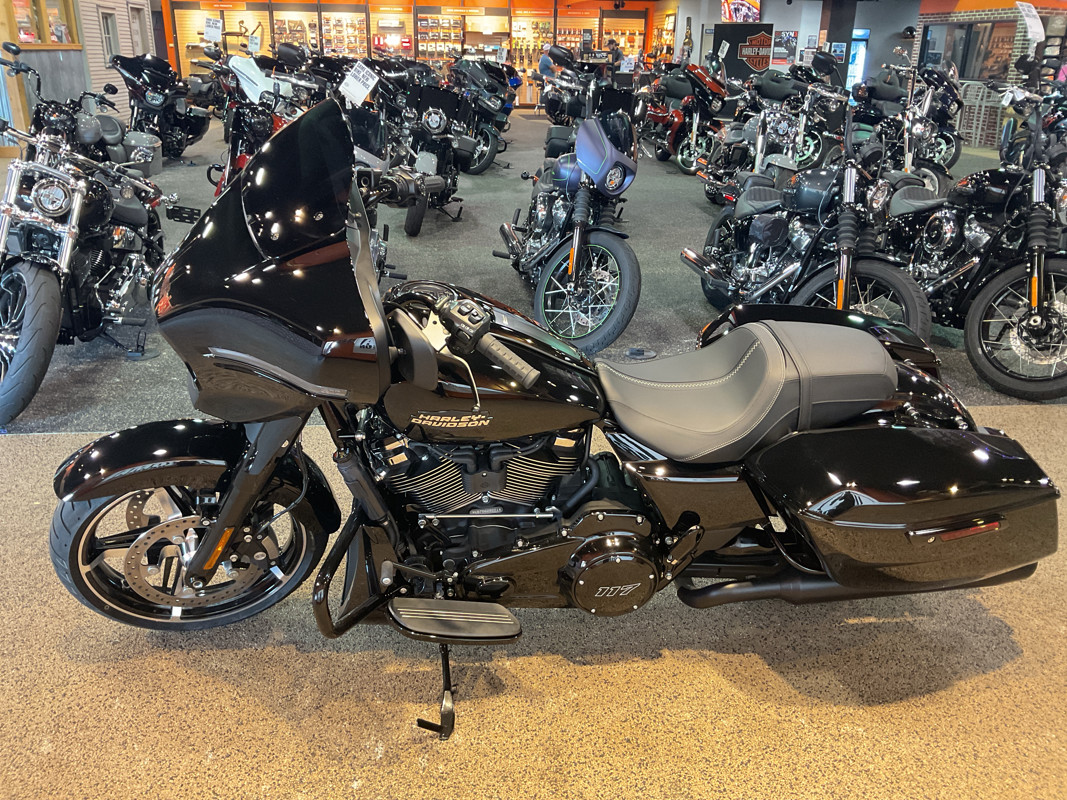 Street Glide®