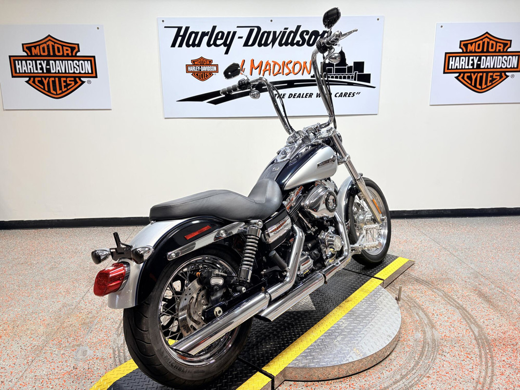 Dyna® Super Glide Custom