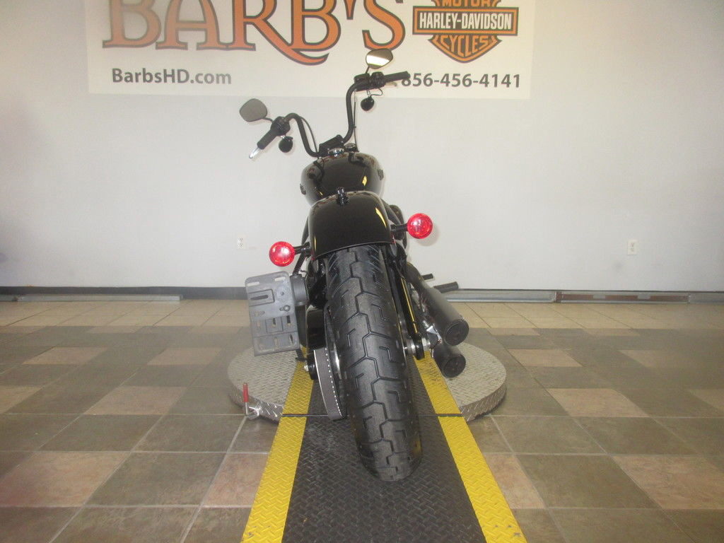 Street Bob®