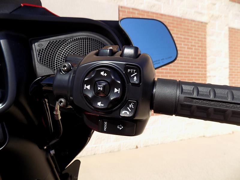 Street Glide®