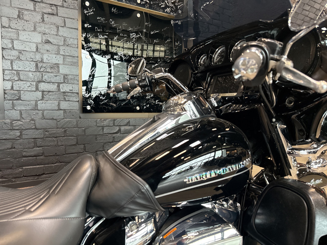 Electra Glide® Ultra Limited® Low
