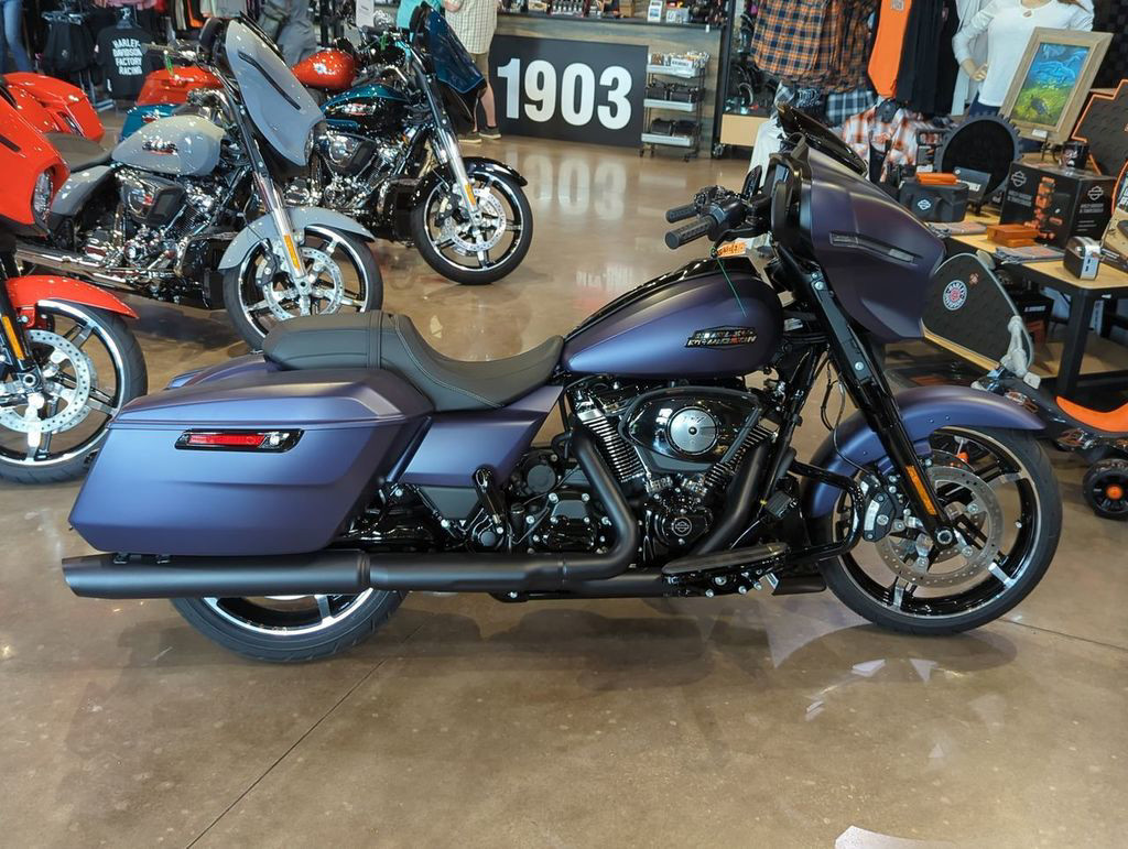Street Glide®