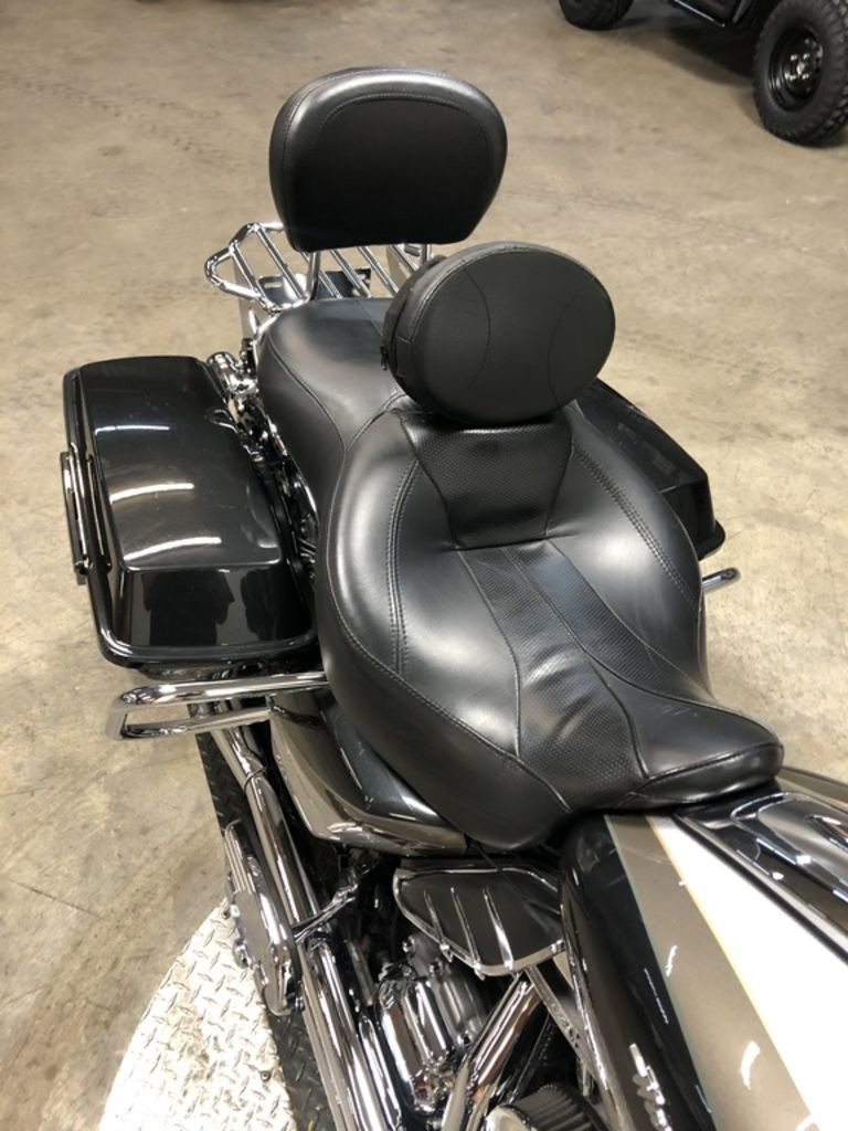 CVO® Ultra Classic® Electra Glide®