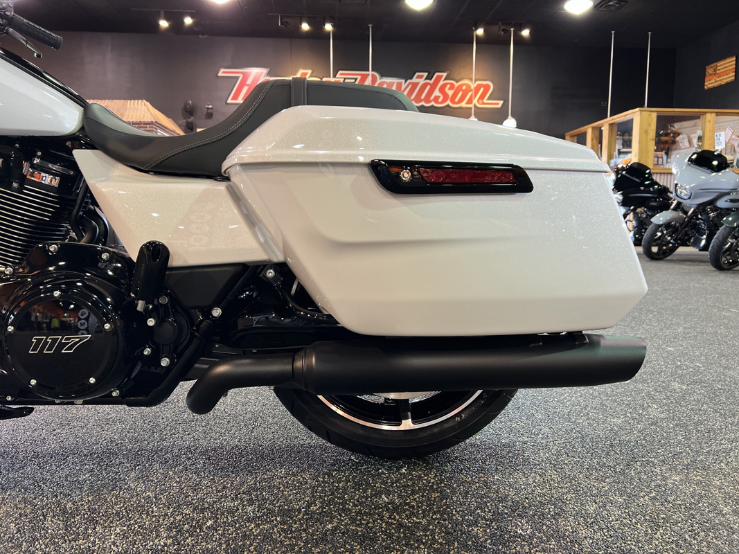 Street Glide®