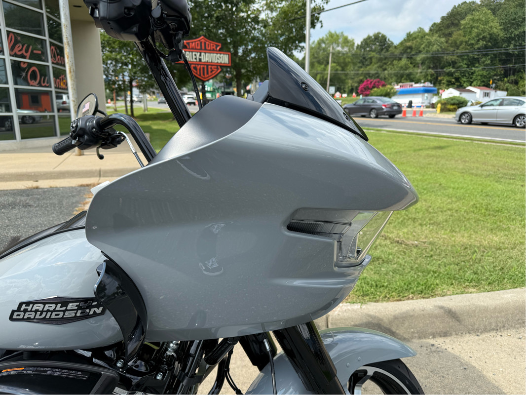 Road Glide®