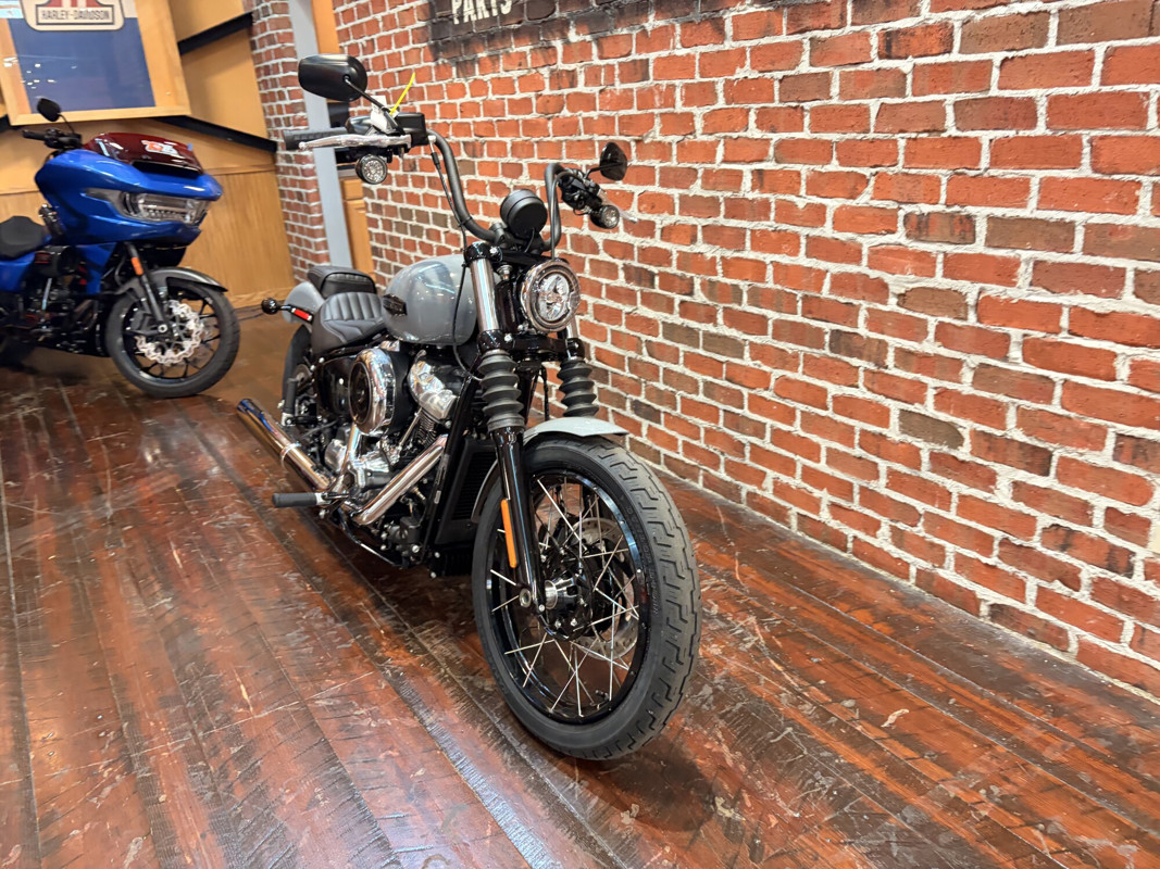 Street Bob®