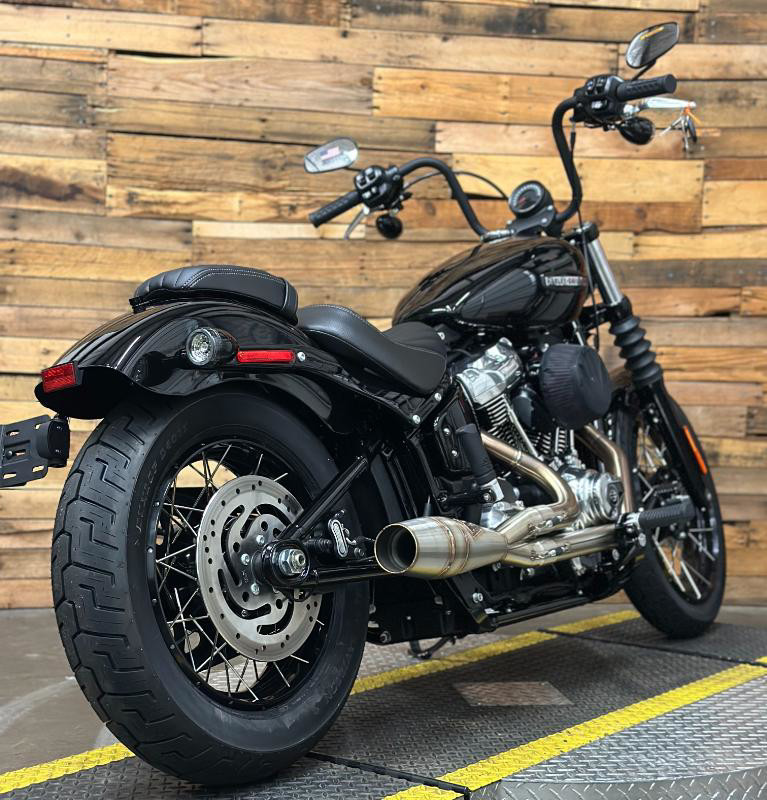 Street Bob®