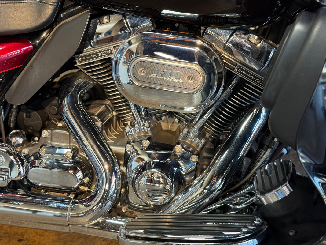 CVO™ Road Glide® Ultra