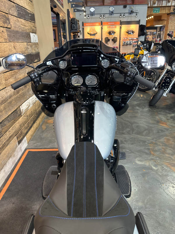 Road Glide® 3