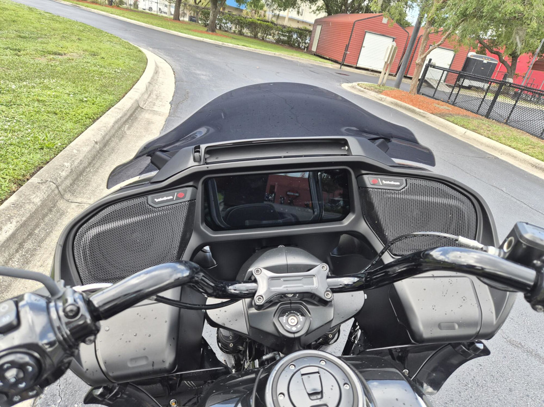 Road Glide®