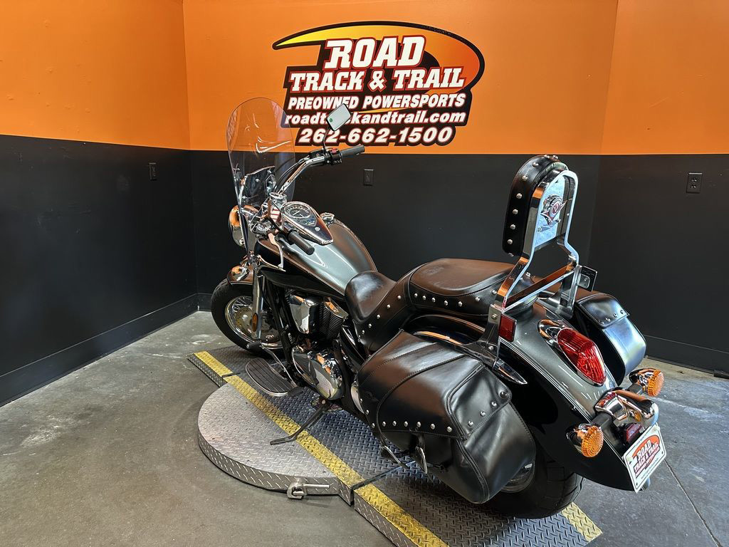 Vulcan 900 Classic LT