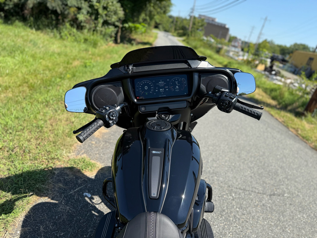 Street Glide®
