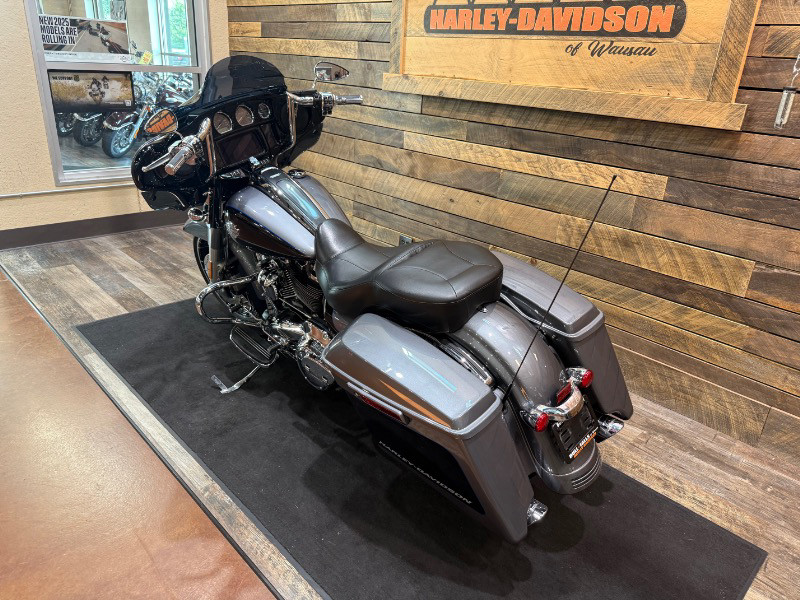 Street Glide® Special