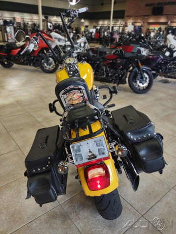 Dyna® Super Glide® Custom