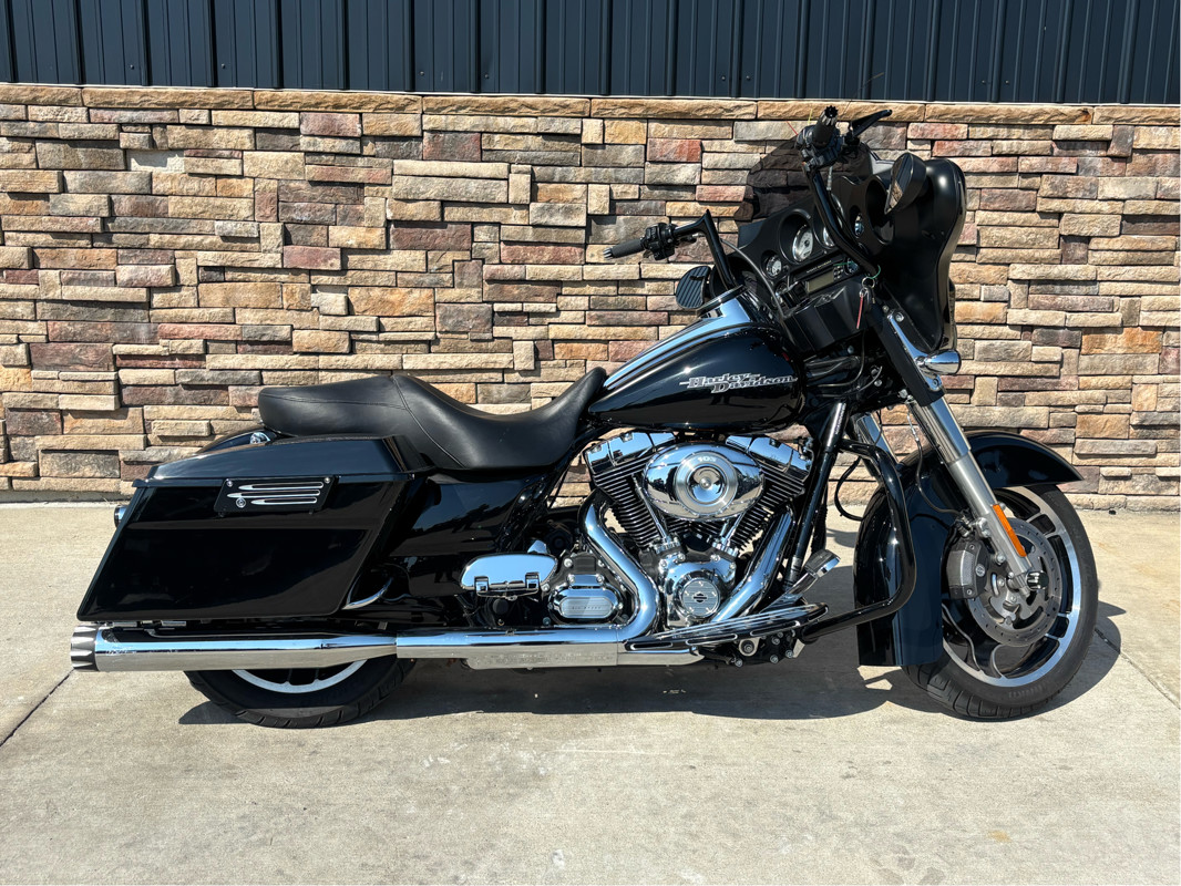 Street Glide®