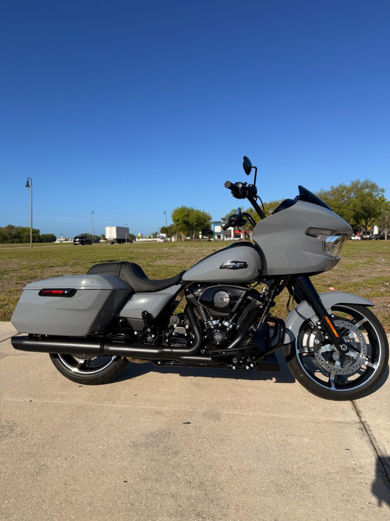 Road Glide®