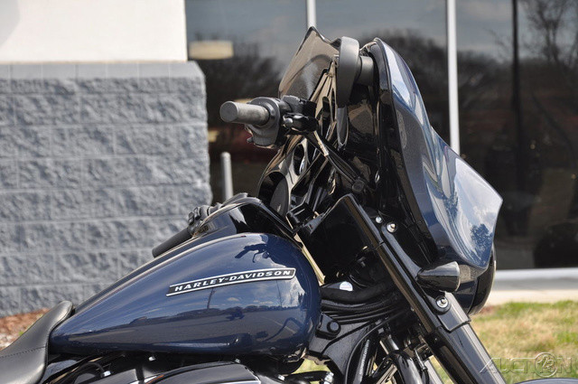 Street Glide® Special