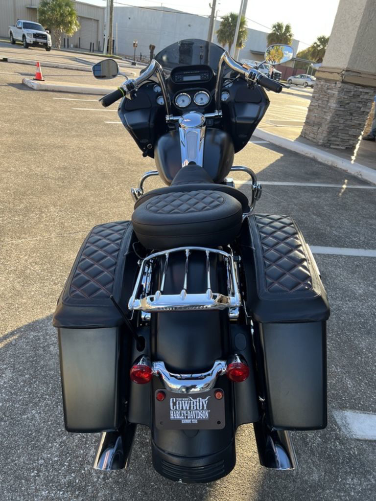 Road Glide® Custom