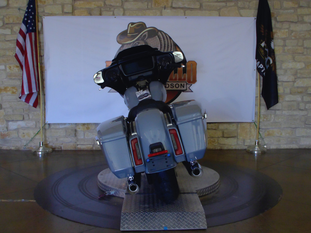 Street Glide®