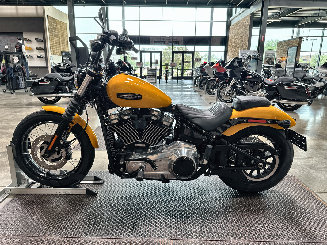 Street Bob®