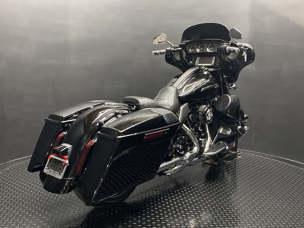 CVO® Street Glide®