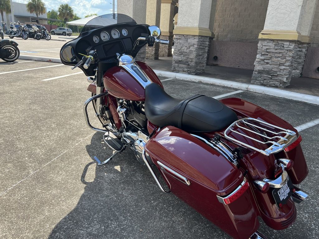 Street Glide®