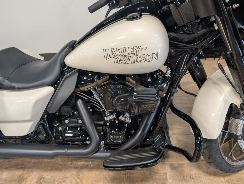 Street Glide® ST