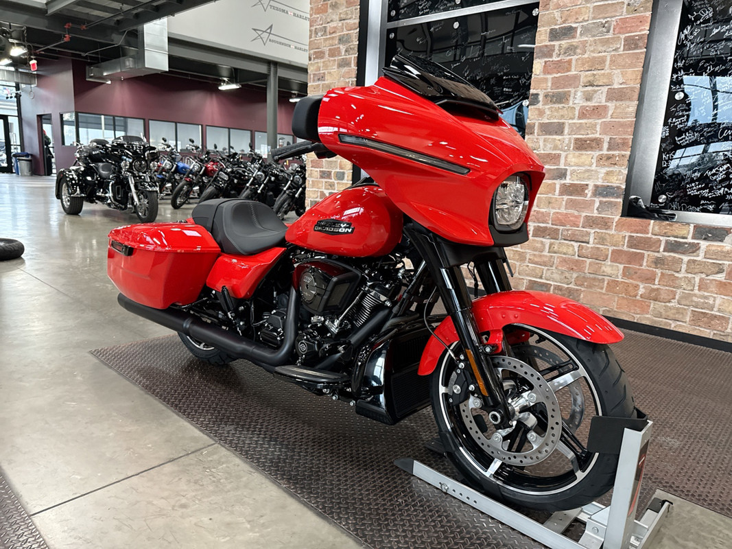 Street Glide®
