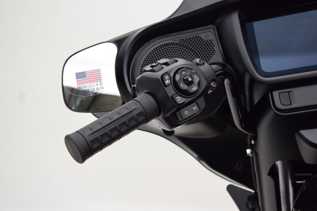 Street Glide®