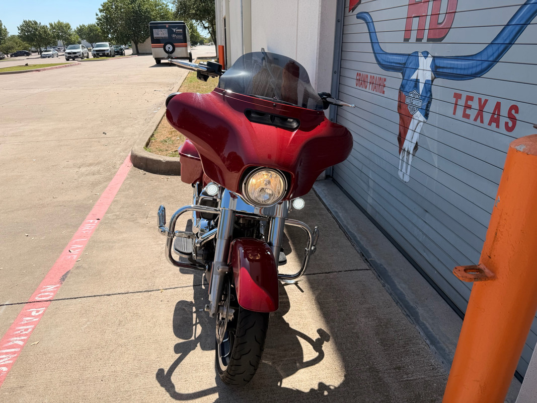 Street Glide®
