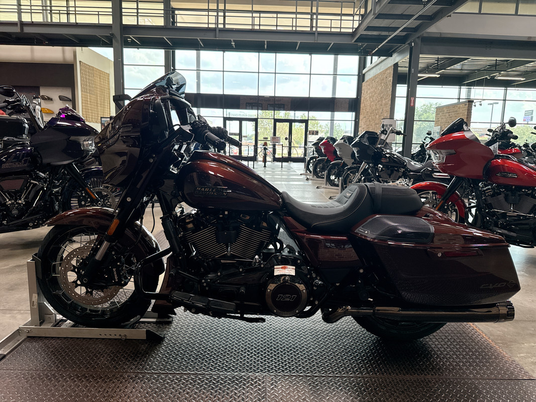 CVO® Street Glide®