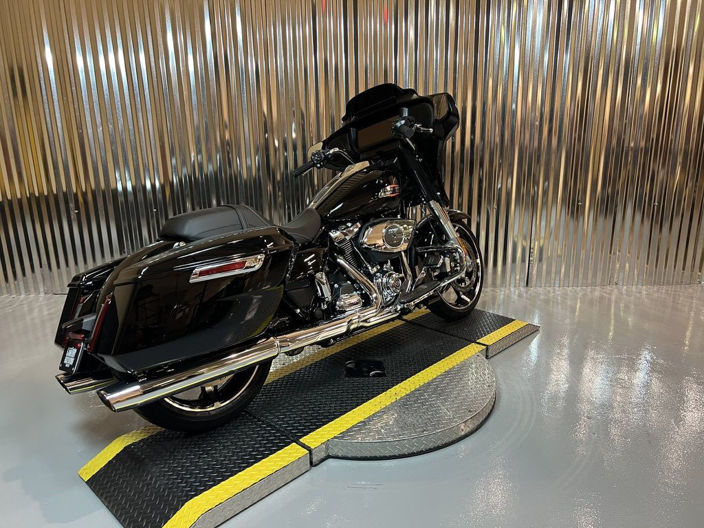 Street Glide®