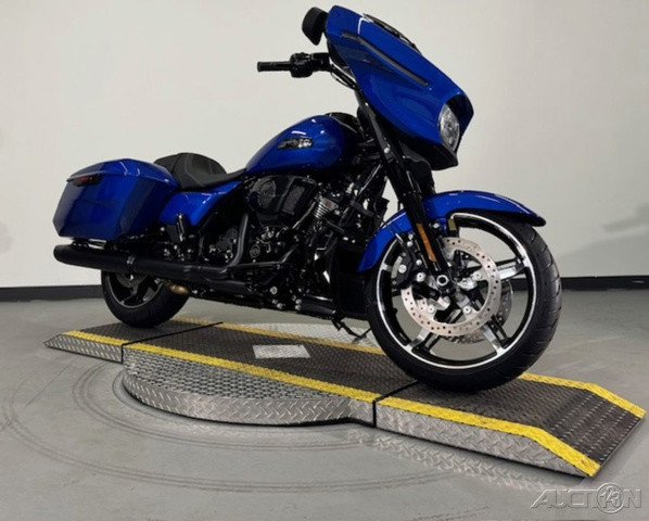 Street Glide®