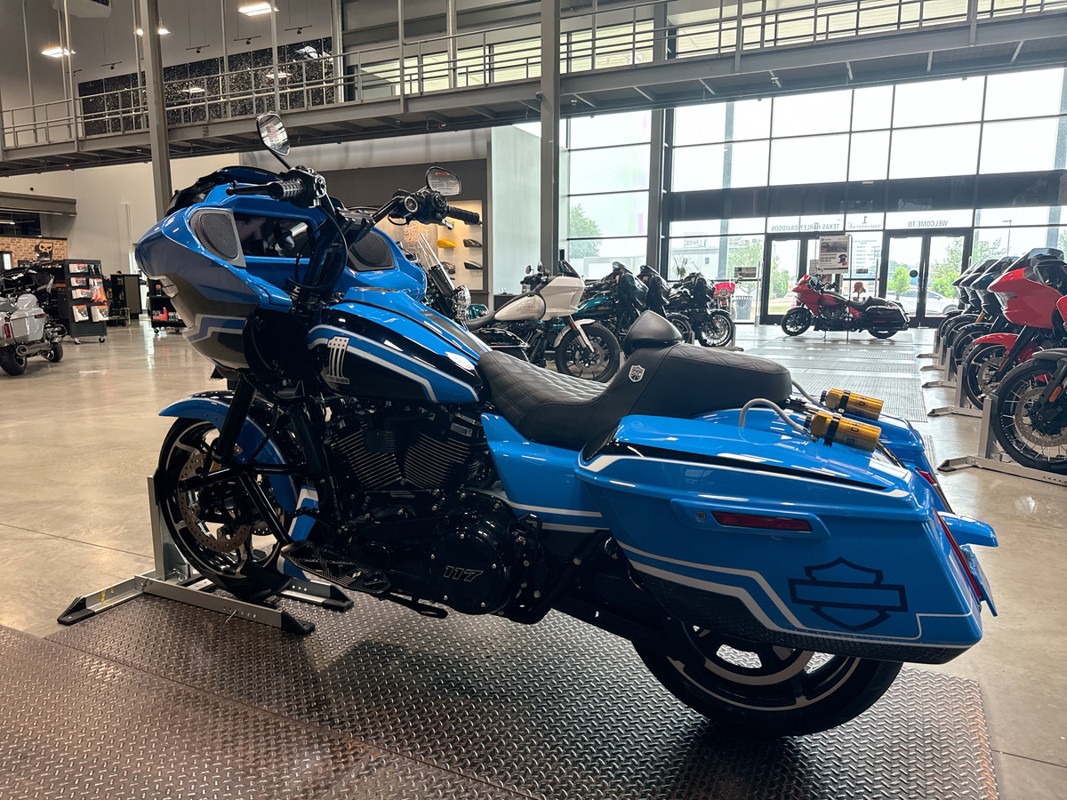 Road Glide®