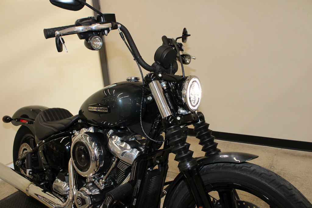 Street Bob®