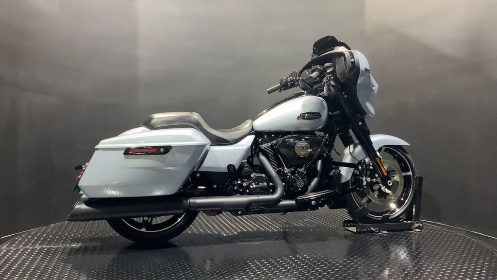 Street Glide®