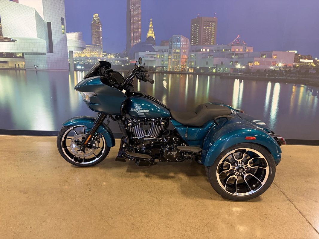 Road Glide® 3