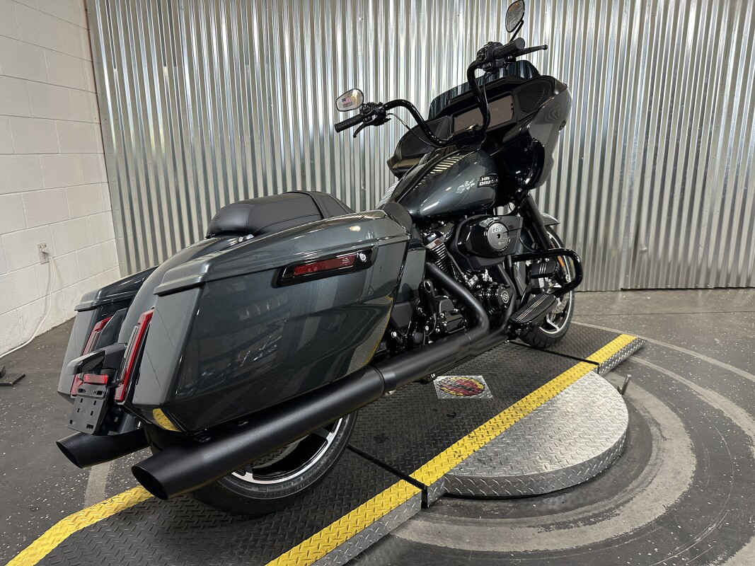 Road Glide®