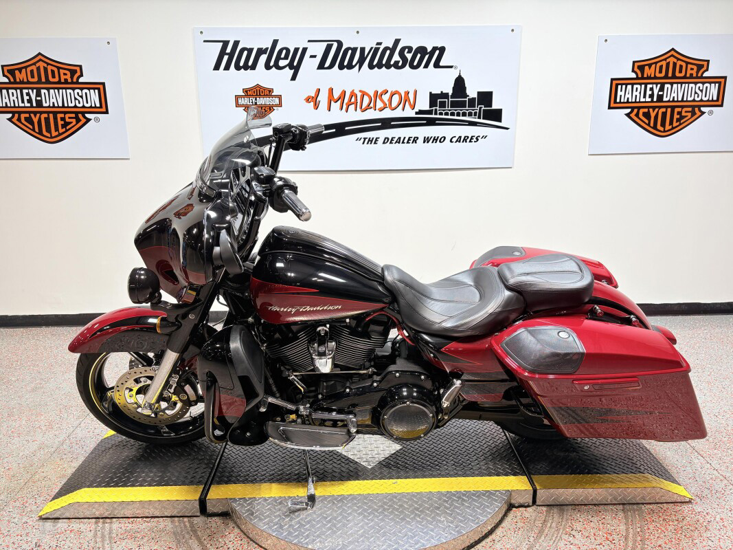 CVO® Street Glide®