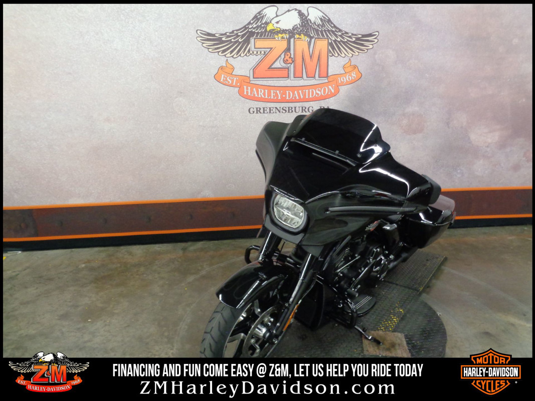 Street Glide®