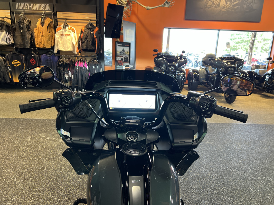 Road Glide®