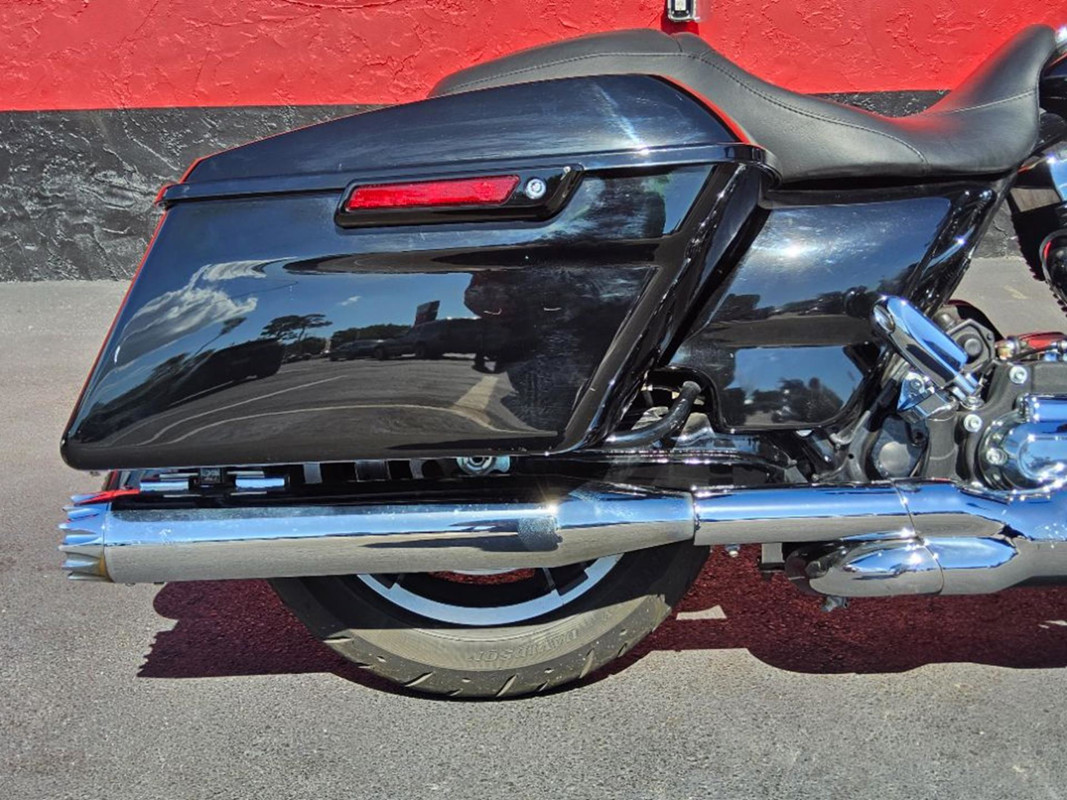 Street Glide®